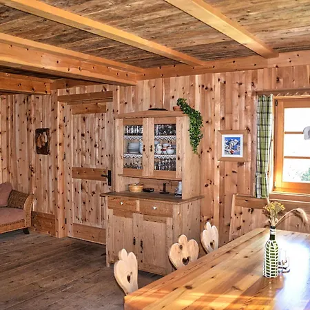 Bergquellenhuette Alpehytte Assling